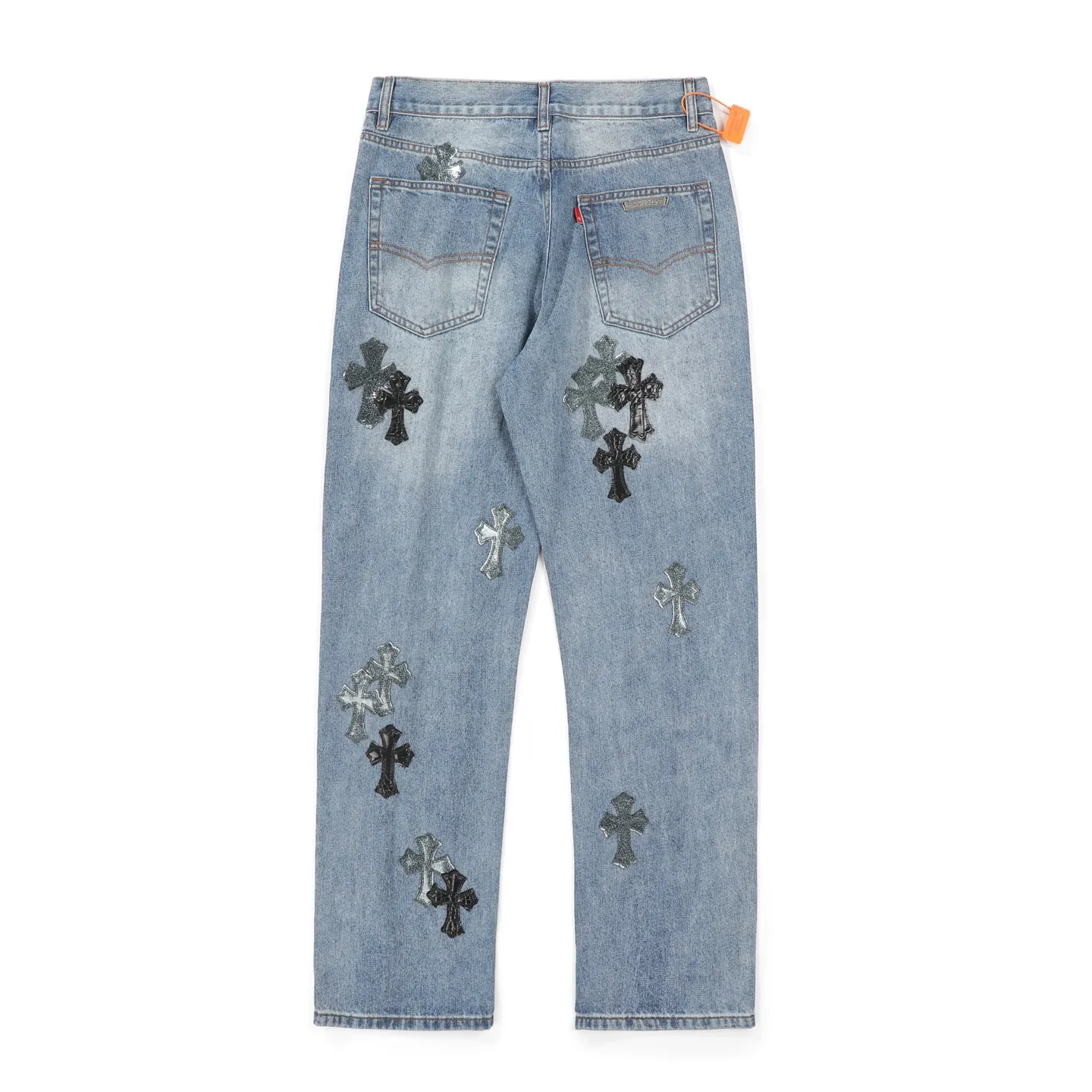P260 Chromehearts washed blue starry sky crocodile patch leather jeans adopt starry sky theme leather elements, mostly presented in the shape of a cross, with glitter on the leather surface. Unique design, simple and elegant details, exquisite workmanship, the entire trousers are neatly routed, and the details are in place! Ceiling-level jeans, a pair that is hard to find at the counter. About Zangyin, this is an extremely luxurious fashion brand that can also be called the aristocrat of the high street. It has always been an exclusive brand for some hipsters or the rich second generation. It is more luxurious and noble than ordinary high streets. It is more fashionable and individual than luxury brands. Top heavy industry fashion design has always been created in high street luxury style. Speaking of this style, Zangyin family and GU family are definitely the leading representative brands, especially the Zangyin family's creation of high street style. It has really achieved a state-of-the-art effect. The color system of this model is made of unique washed materials. It is already quite eye-catching. It is decorated with pink patchwork cross flowers, which cleverly highlights the charm of the brand. Secondly, this model adopts a classic high-waist cutting design, which highlights the long legs and fashionable temperament of the upper body. The brand is highly recognizable and the slim-fitting configuration is more suitable for daily wear. Personality, fashion, and specification interpretation are all at a glance. Needless to say, materials and craftsmanship. As an excellent craftsman brand, Zangyin’s requirements for details and craftsmanship are really perfect. The washed color of this model has gone through a lot of processes, not to mention the embellishment of the denim appliqués. It is also purely hand-made and sewn. Just like what they believe in, only hand-made things have soul and have the meaning of wearing. A top-notch heavy-duty fashionable denim item. Recommended by both hands. Size: 28/30/32/34/36 Waist: 73/78/83/88/93 Knee: 52/53.5/55/56.5/58 Pants length: 100/102/104/106/108